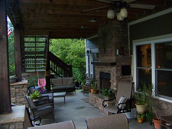 Front porch w/fireplace
