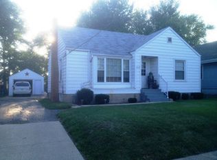 1210 Plain St, Peru, IL 61354