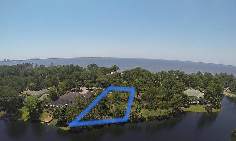 3026 Club Dr