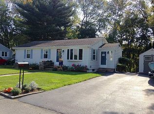 10 Greenlake Dr, Smithfield, RI 02828