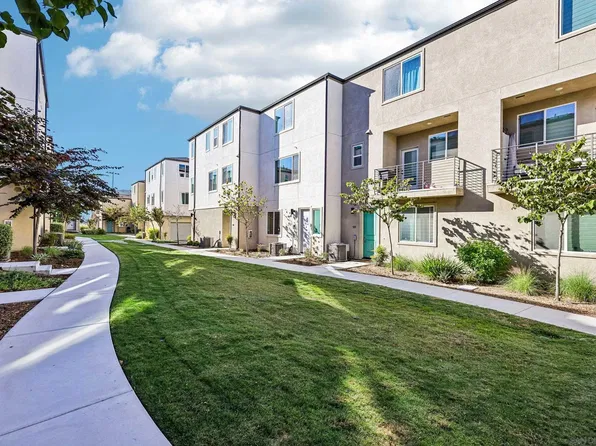 5227 Surfwalk Way #106, San Diego, CA 92154