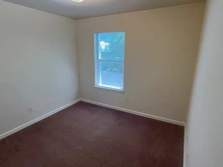 241 Pheasant Run Dr — Photo 10