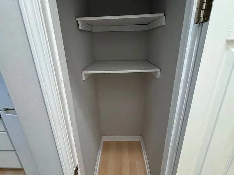 1718-34 E Lafayette Pl — Photo 18