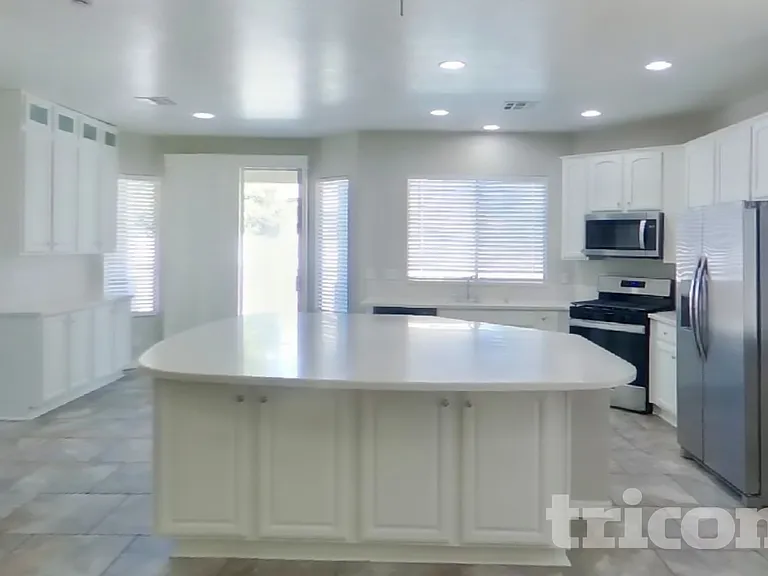 9024 Picket Fence Ave — Photo 8