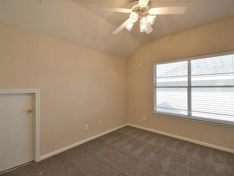 17210 Mitchell Pass Ln — Photo 11