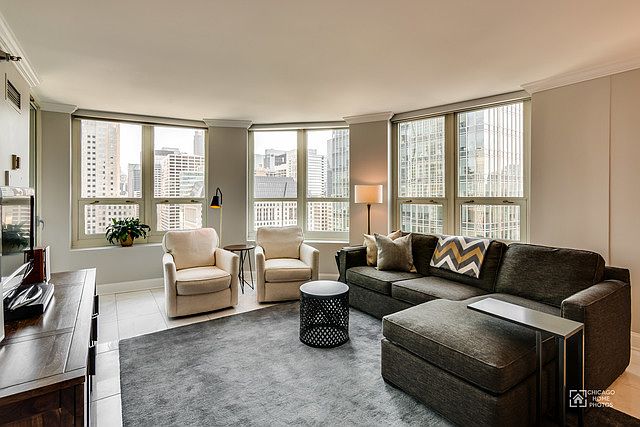 1st image of 345 N La Salle Dr APT 3205