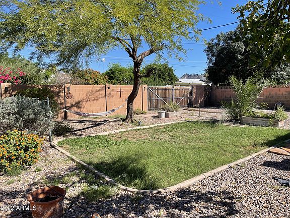 2nd image of 826 E El Caminito Dr