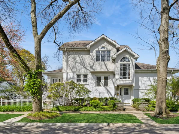 554 Brier St, Kenilworth, IL 60043