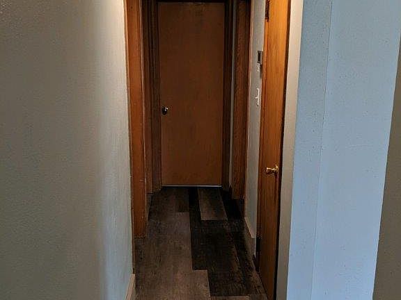 5th image of 517 S Western Ave