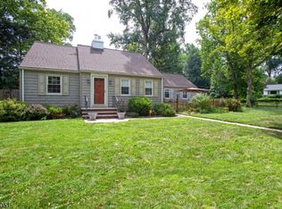 55 Lyons Pl, Springfield, NJ 07081