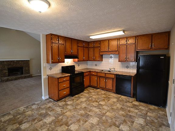 2nd image of 1903 Atha Woods Dr