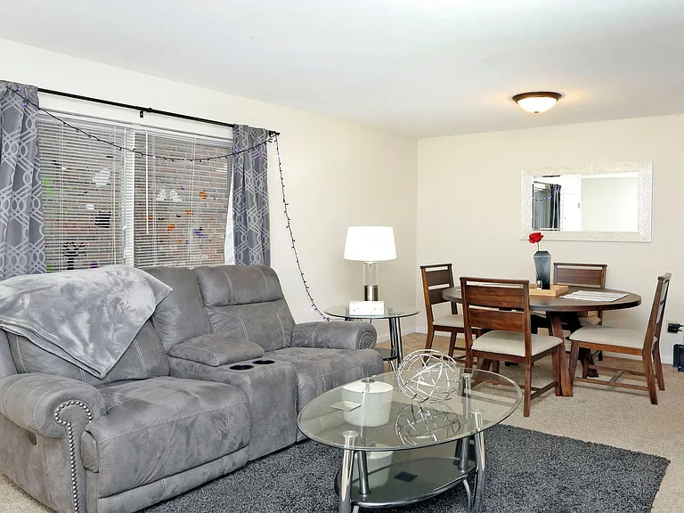 165 Virginia Ave — Photo 3