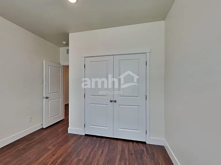 1453 N Alderleaf Ave — Photo 13