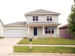 215 Wind Stone Dr, Madison, WI 53718