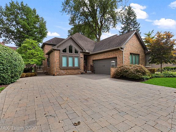 2nd image of 6 Pembroke Ct