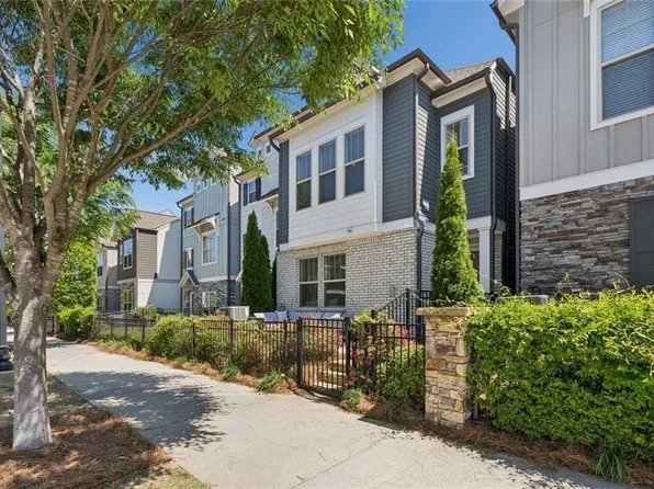 1061 Kirkland Cir, Smyrna, GA 30080