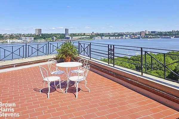 Sold by Brown Harris Stevens | media 23