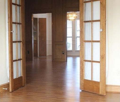 5th image of 2612 Bowie Dr
