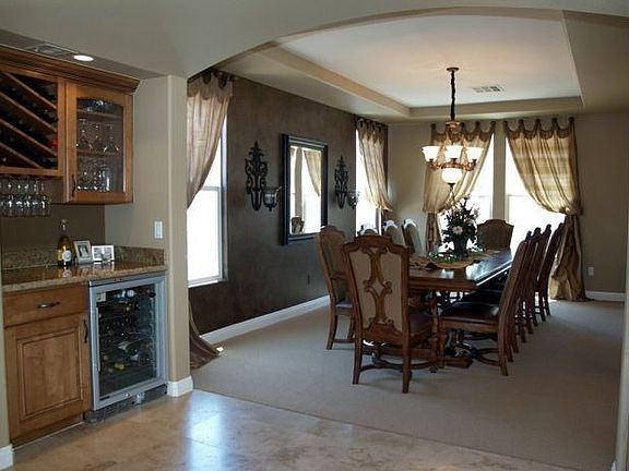 5th image of 709 Chervil Valley Dr