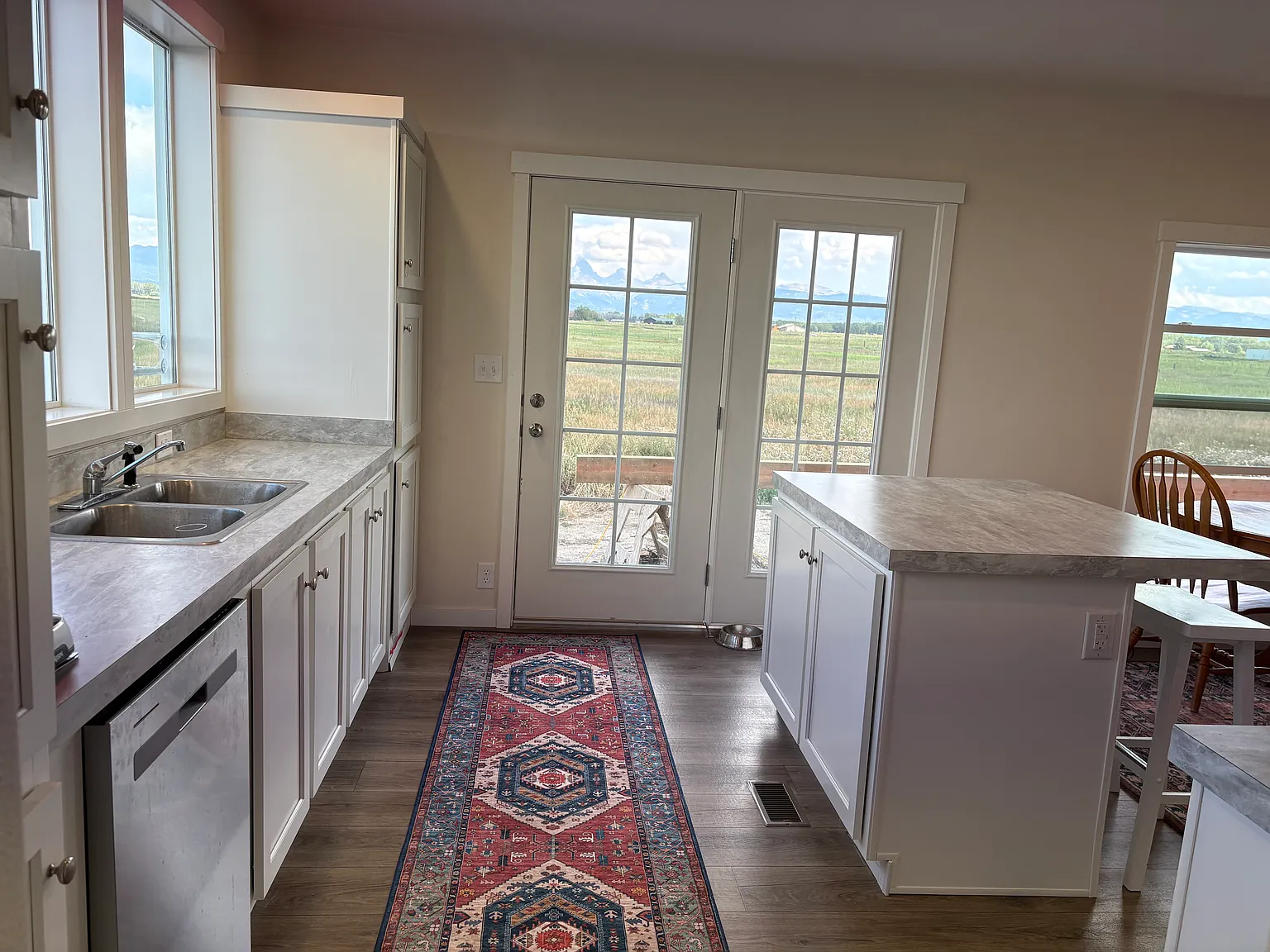 2 bed, 1400 sqft, $2,800 — Photo 1