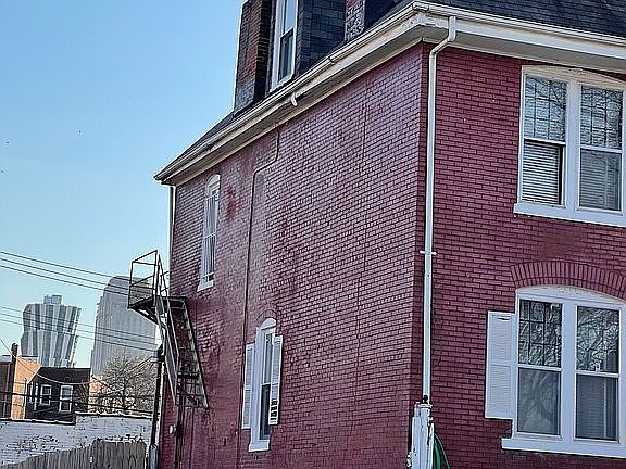 2nd image of 4926 Washington Blvd
