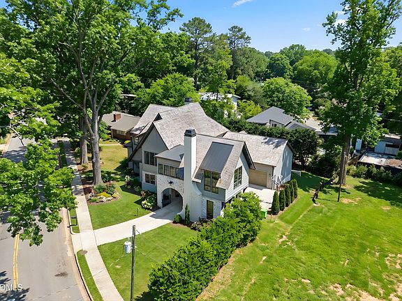 4th image of 906 Brooks Ave