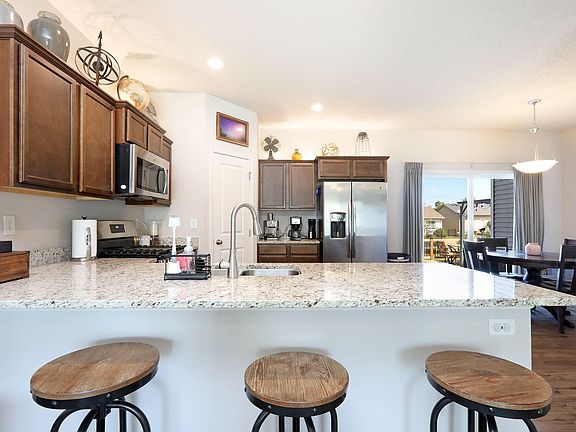5th image of 4630 E Valdez Dr