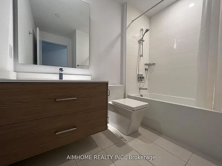 488 University Ave #5103 — Photo 24