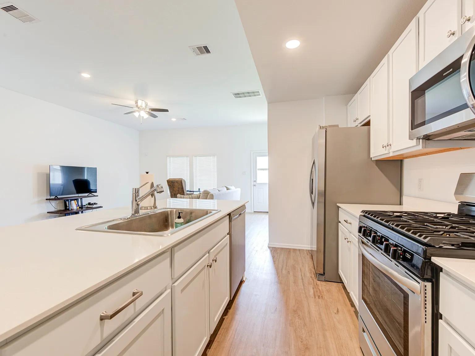 1496 Twilight Green Drive - 1 — Photo 4