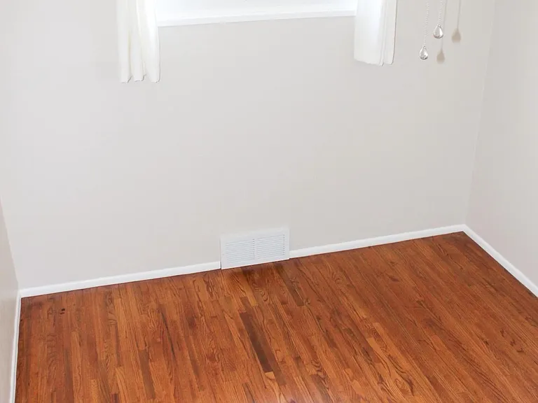 2202 Aberdeen Ave — Photo 14