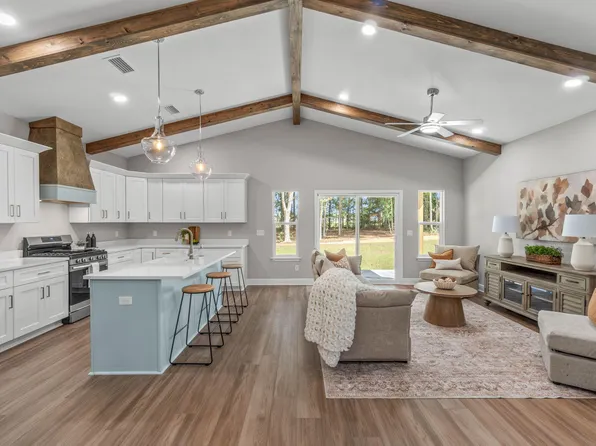 1426 Madelyn Wds Dr, Pensacola, FL 32506