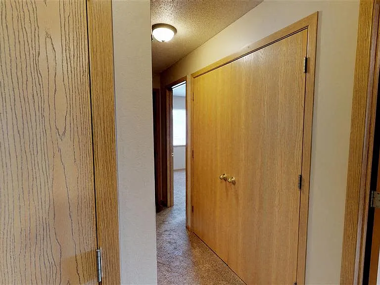 Oakmont Estates — Photo 18