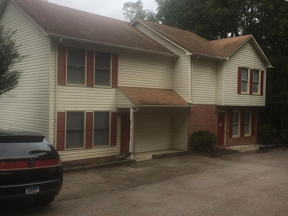 2nd image of 576 Golf Club Rd APT 6