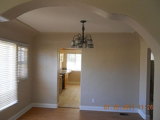 4th image of 4517A 56th St