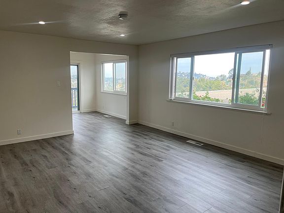 3rd image of 2750 Melendy Dr #1-10
