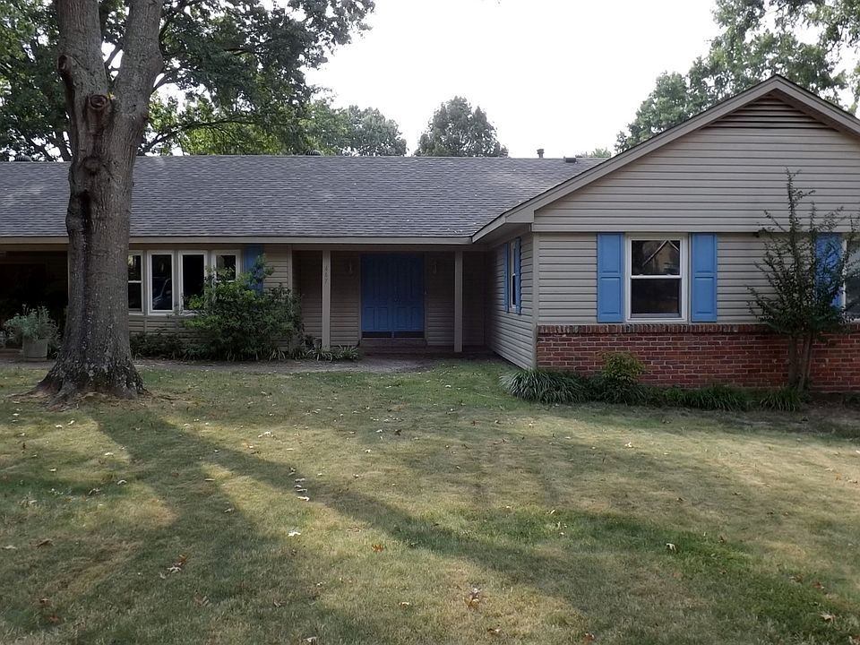 Excellent Location-- Immediate Occupancy