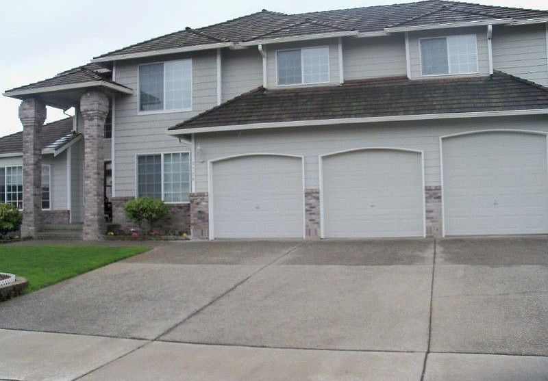 1st image of 3720 Spyglass Dr NE