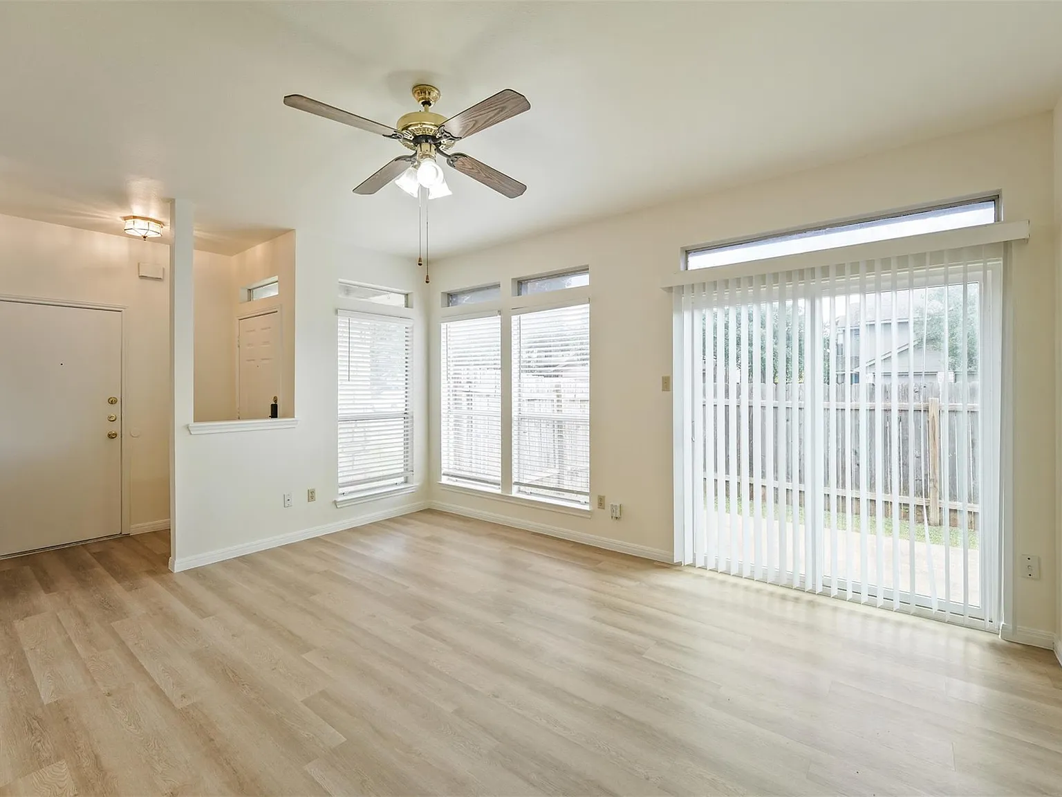 2 bed, 1.0 bath, 1000 sqft, $1,400 — Photo 4