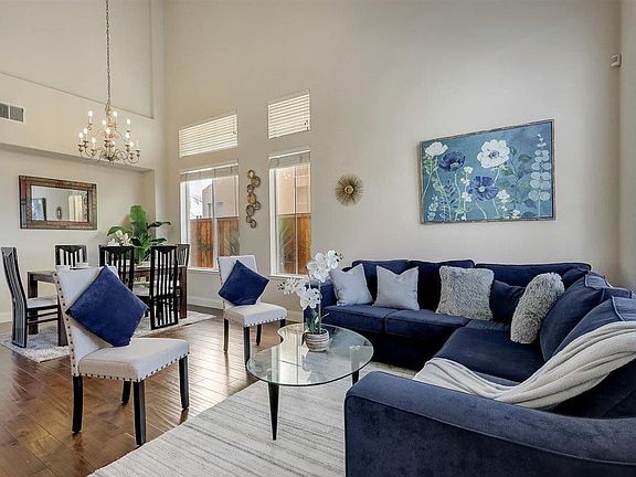 High Ceiling - Living Room