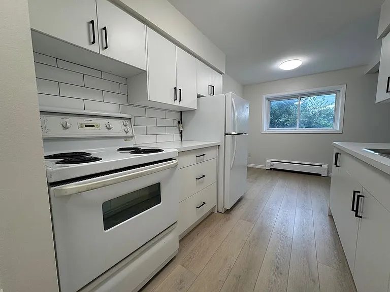 355 Clyde Rd #7 — Photo 9