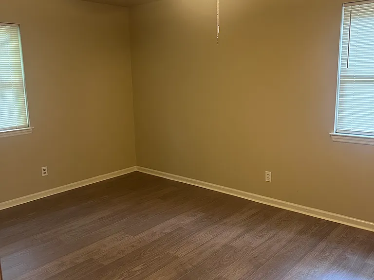 5012 Longview Dr — Photo 9