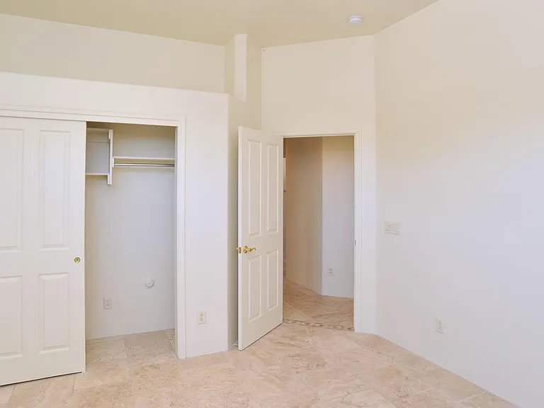 12866 N High Hawk Dr — Photo 47