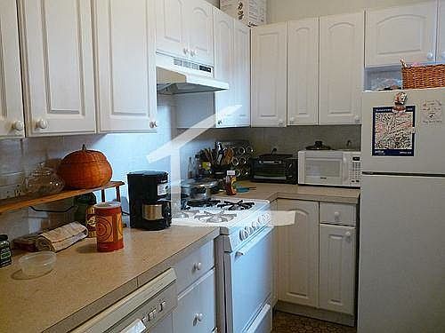1st image of 60 Egmont St APT 001