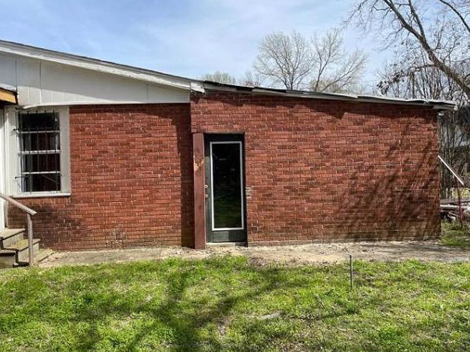 802 Thomas Ave, Yazoo City, MS 39194 Zillow
