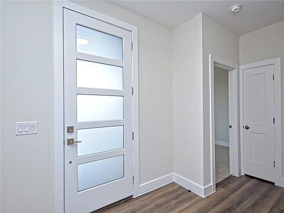 4th image of 108 Primrose Ln