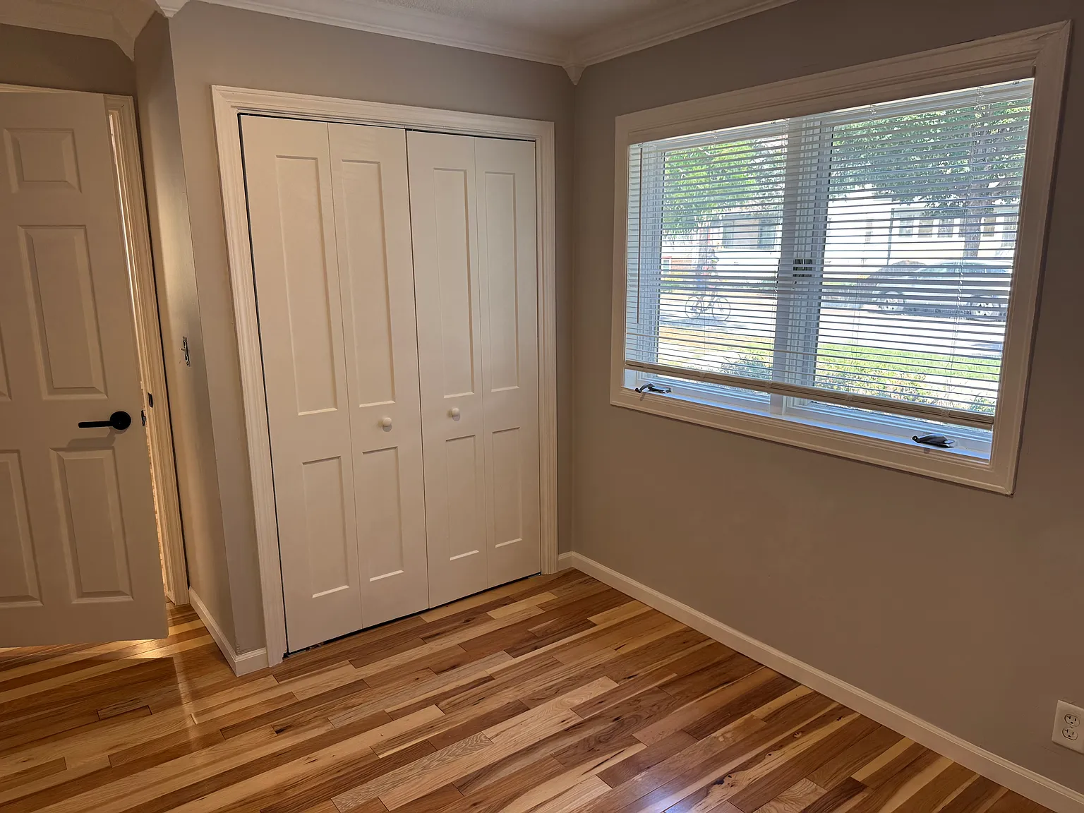 3 bed, 1300 sqft, $1,975 — Photo 4