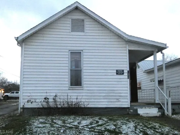 622 S 10th St, Cambridge, OH 43725