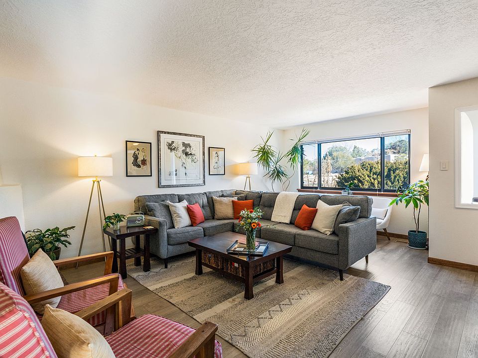 1st image of 2148 Calle De Sebastian