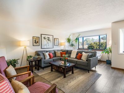 2148 Calle De Sebastian, Santa Fe, NM, 87505
