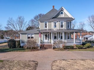 152 Main St, Reedville, VA 22539